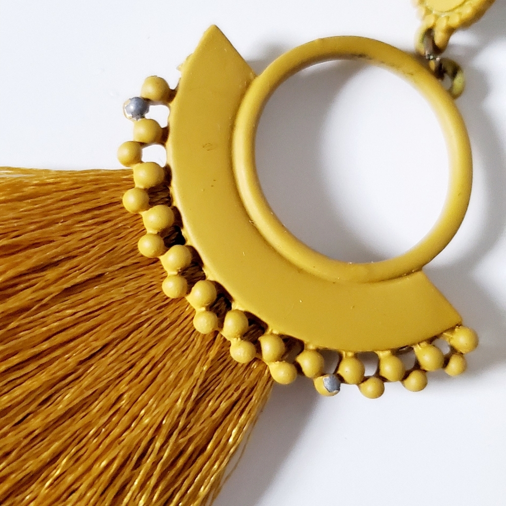 J.crew  Womens Mostaza Yellow Tassel Earrings GUC - Picture 3 of 8